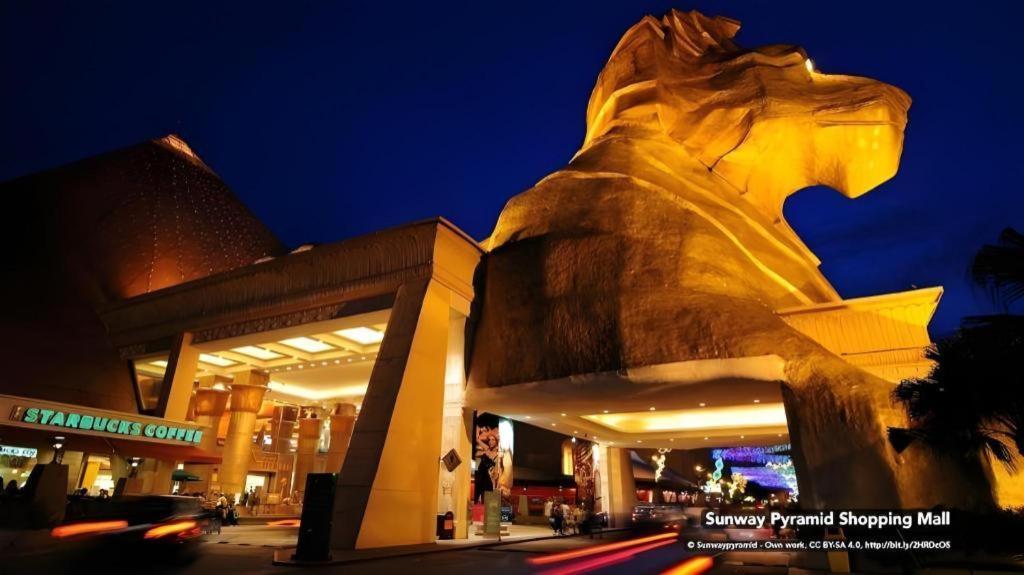 Golden Night Hotel Subang Jaya Ngoại thất bức ảnh