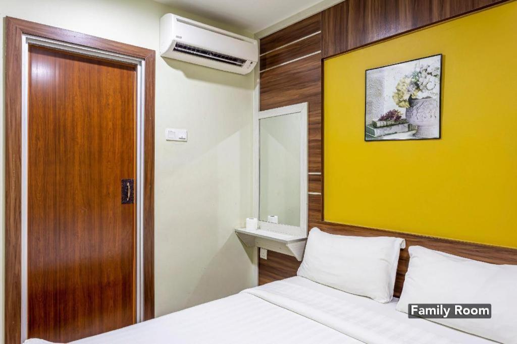 Golden Night Hotel Subang Jaya Ngoại thất bức ảnh