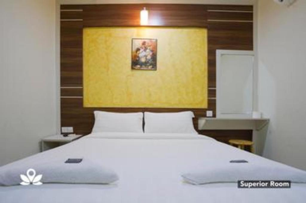 Golden Night Hotel Subang Jaya Ngoại thất bức ảnh