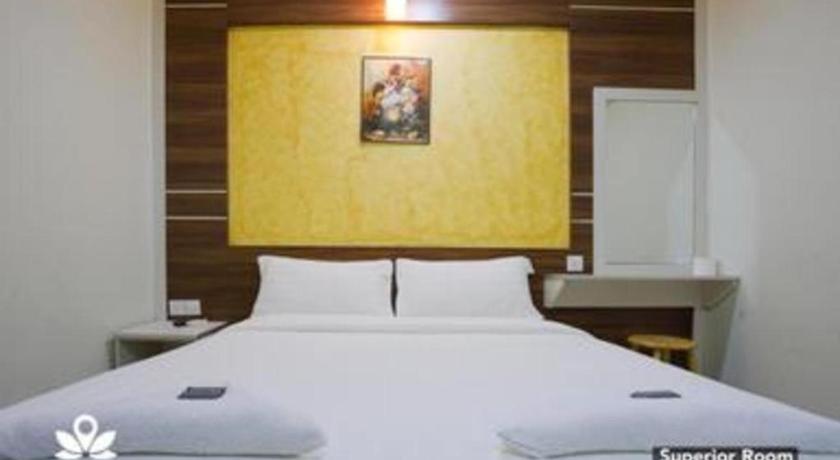 Golden Night Hotel Subang Jaya Ngoại thất bức ảnh