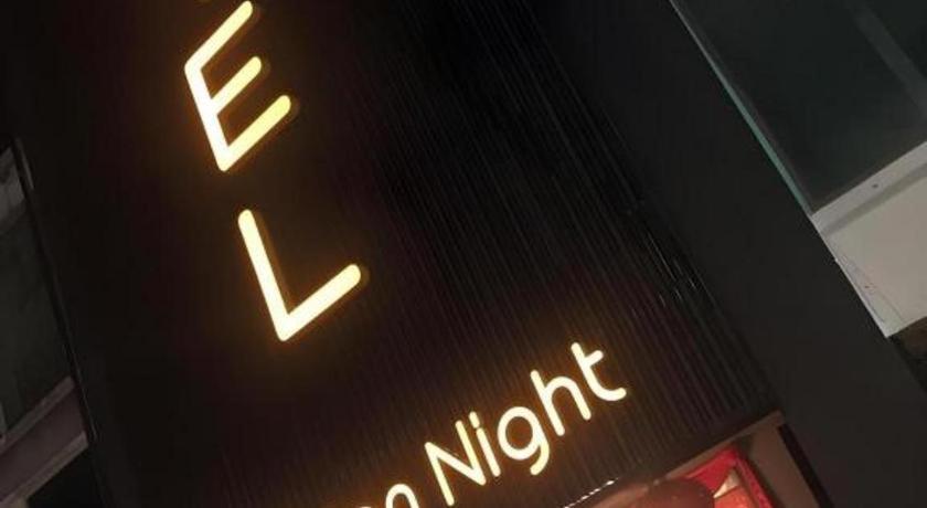 Golden Night Hotel Subang Jaya Ngoại thất bức ảnh