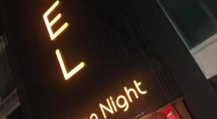 Golden Night Hotel Subang Jaya Ngoại thất bức ảnh