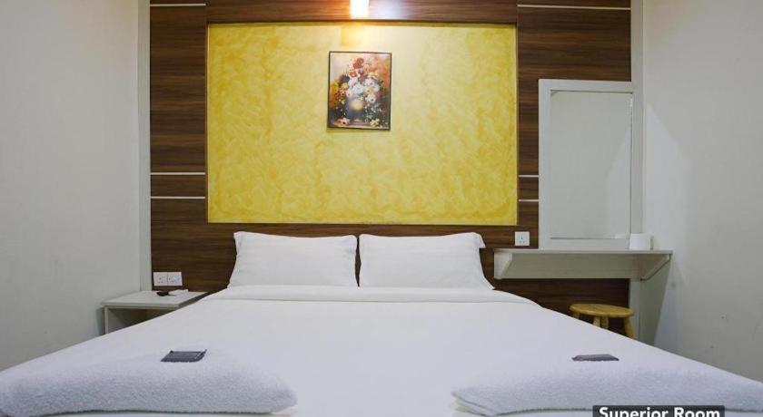 Golden Night Hotel Subang Jaya Ngoại thất bức ảnh