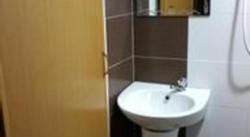 Golden Night Hotel Subang Jaya Ngoại thất bức ảnh